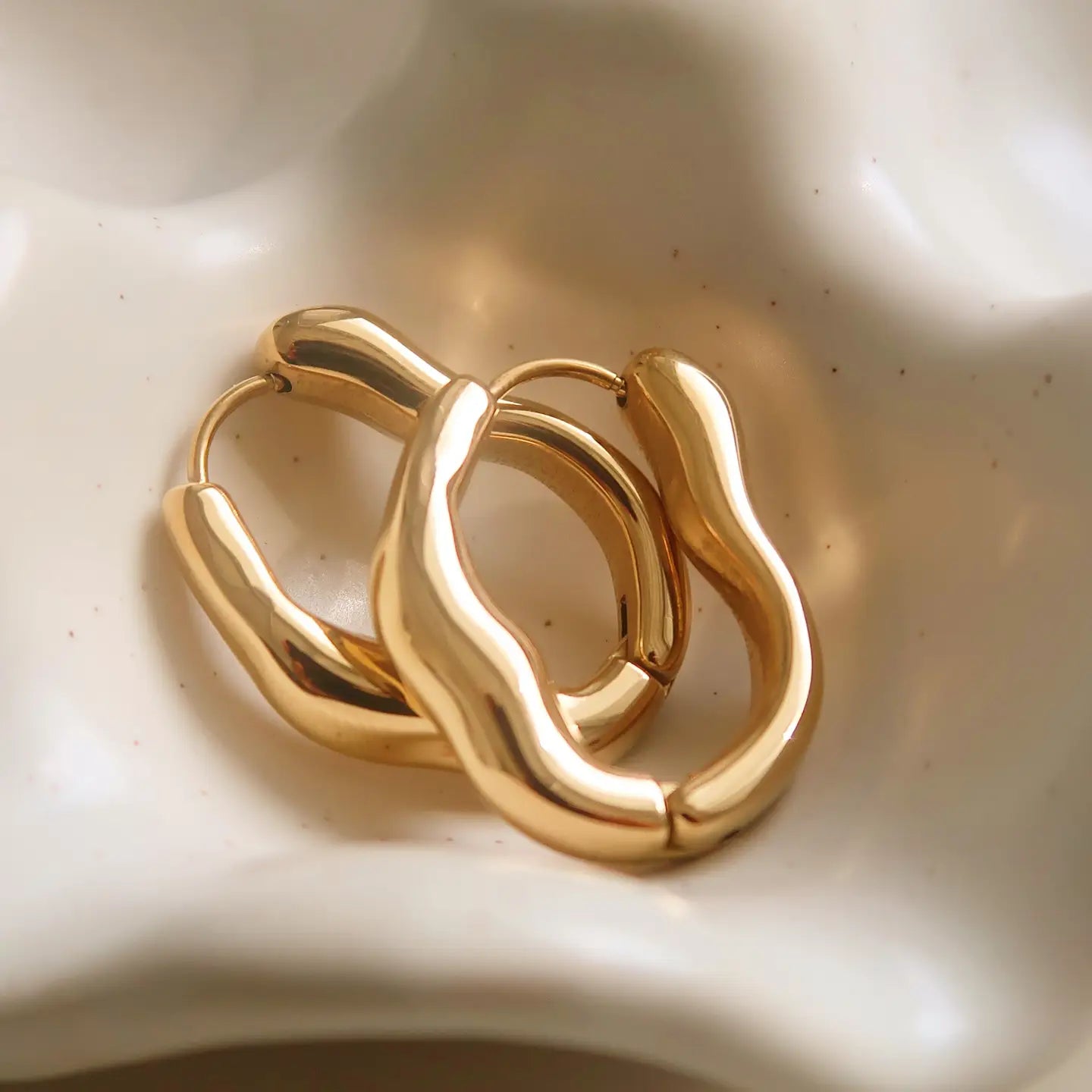 Darcy Oval Hoop Earring - Gold + Silver