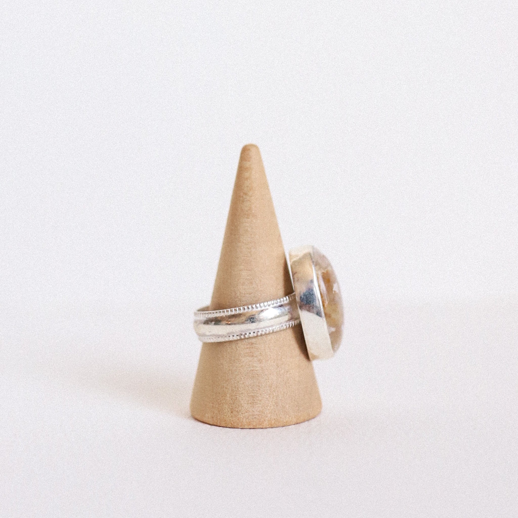 (8.5) Silver Plume Agate Ring