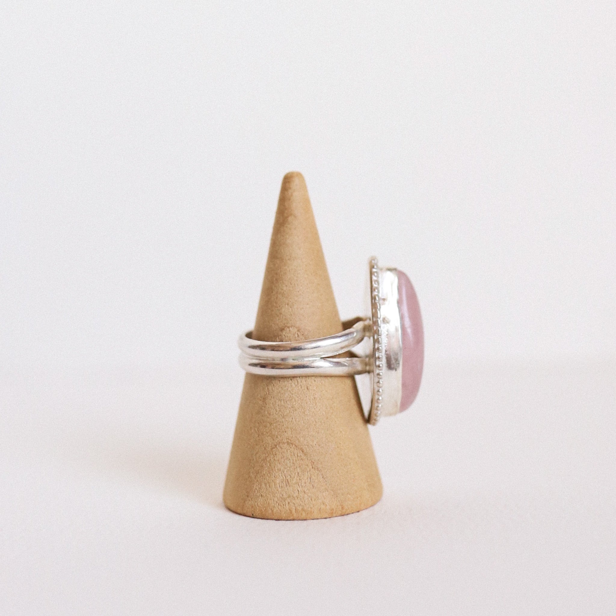(5.5) Silver Rose Quartz Ring