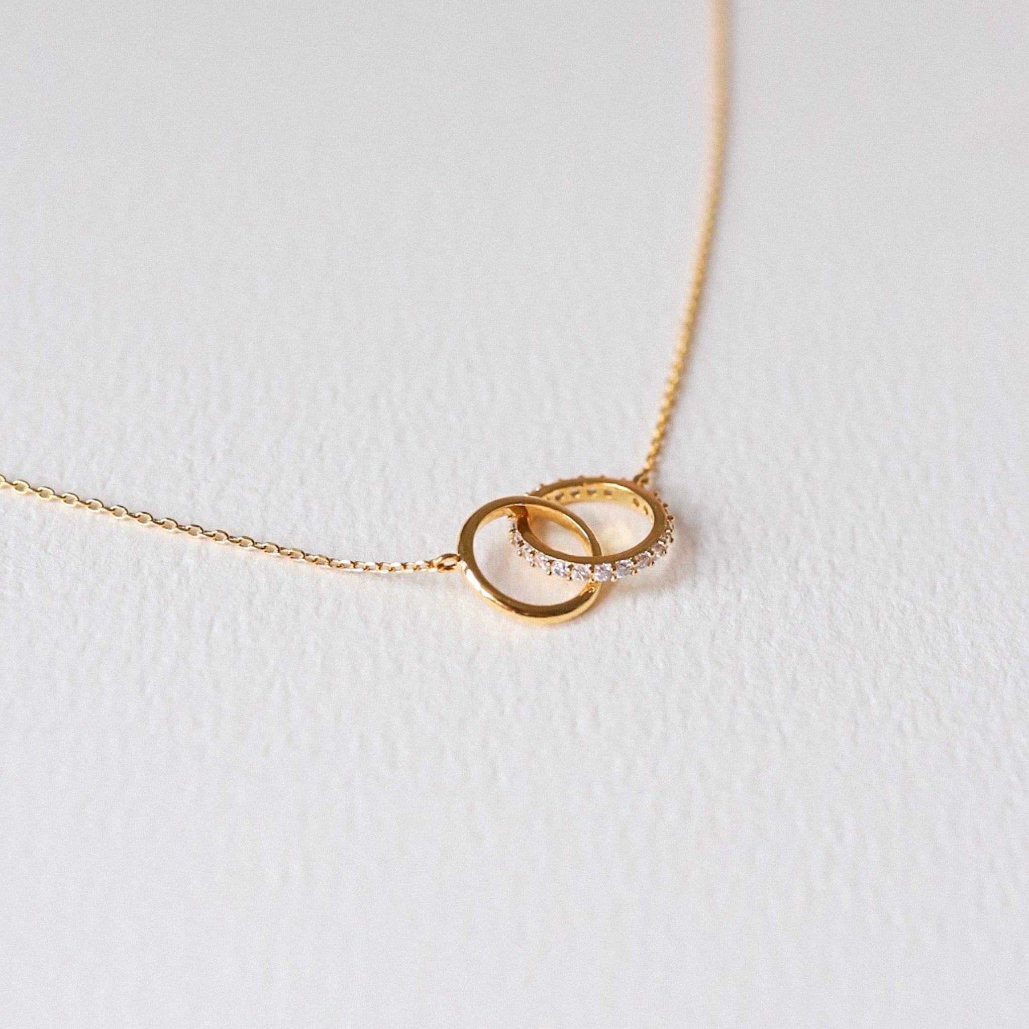 Circle Link necklace