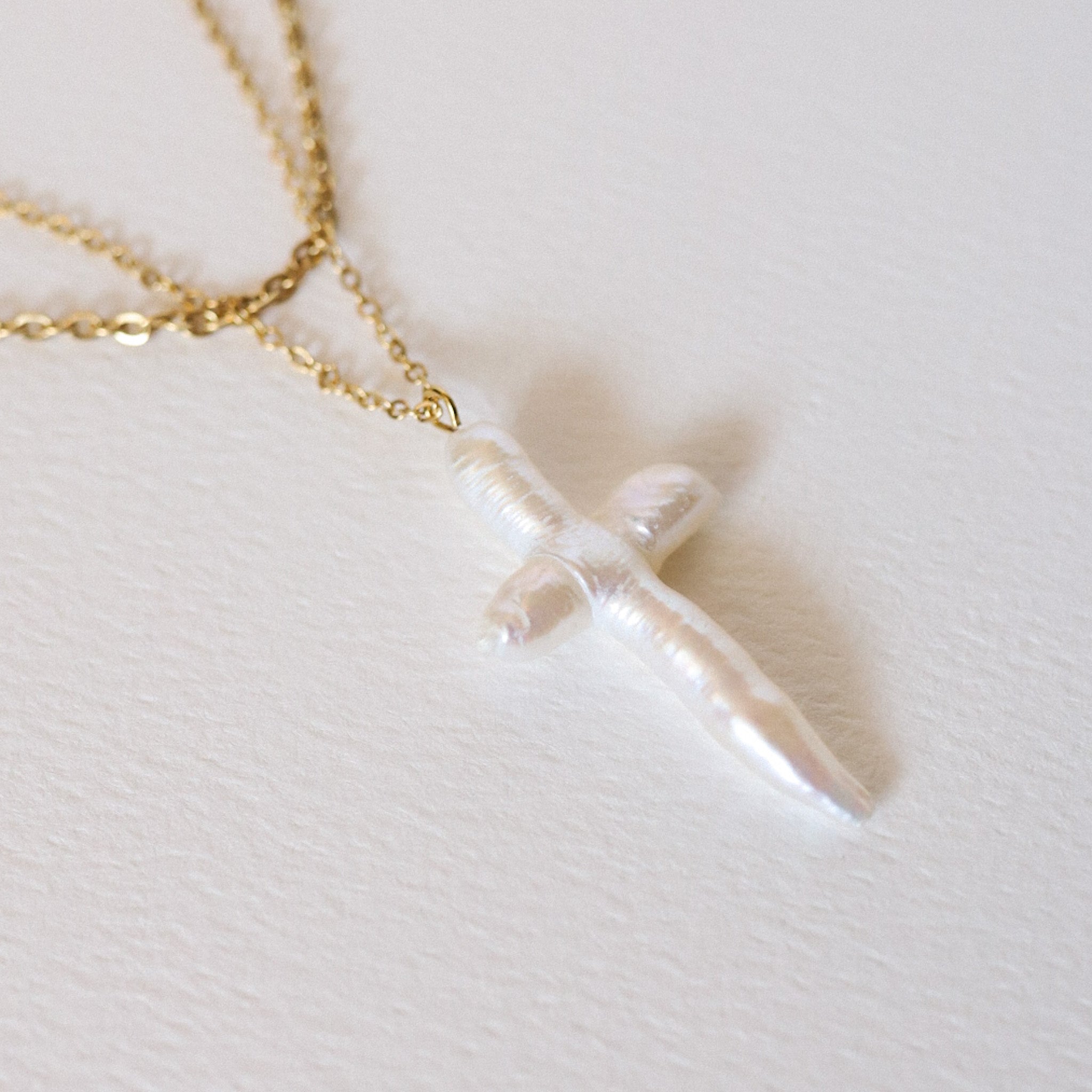 Aurise 18K Gold Freshwater Pearl Cross Necklace