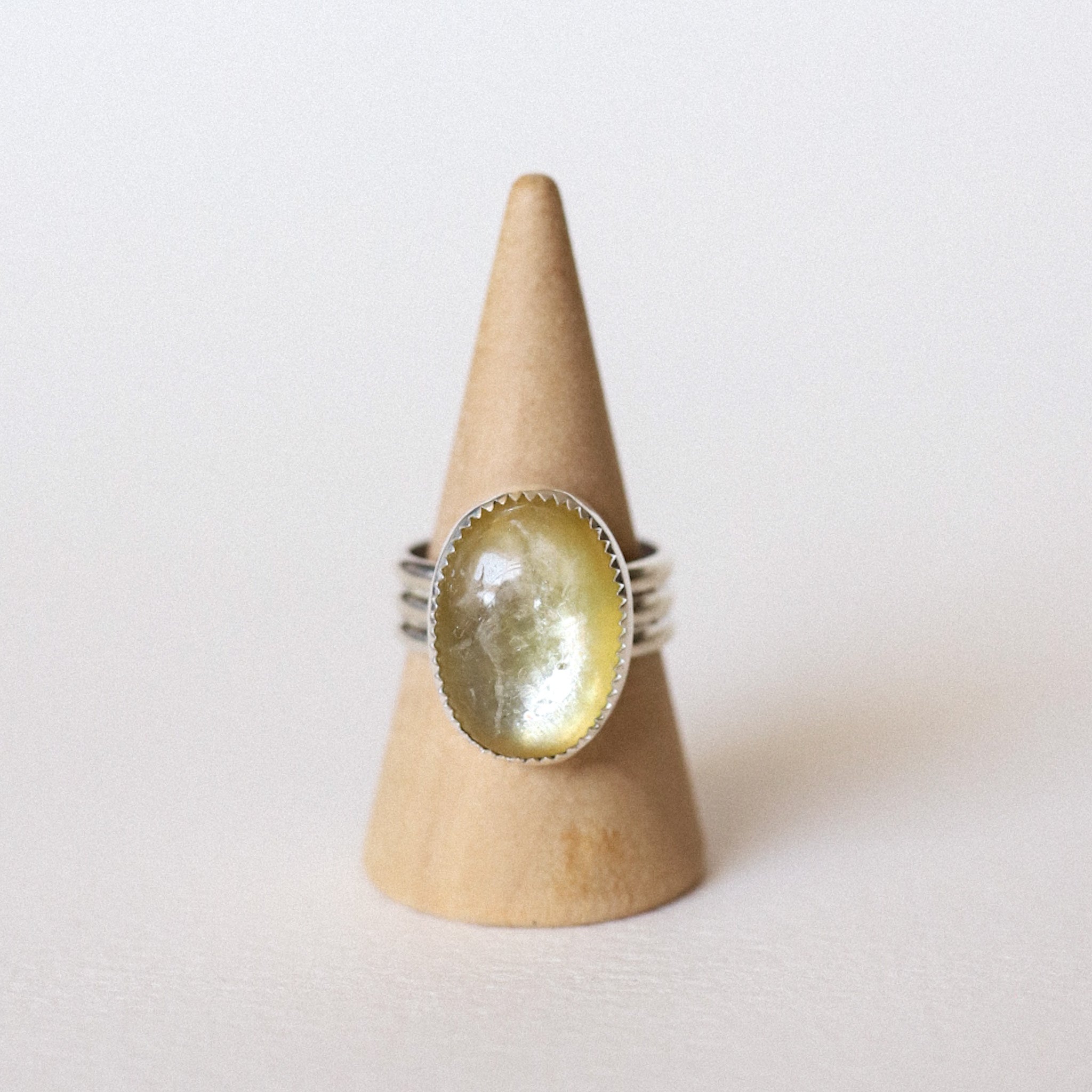 (7.25) Silver Yellow Lepidolite Ring