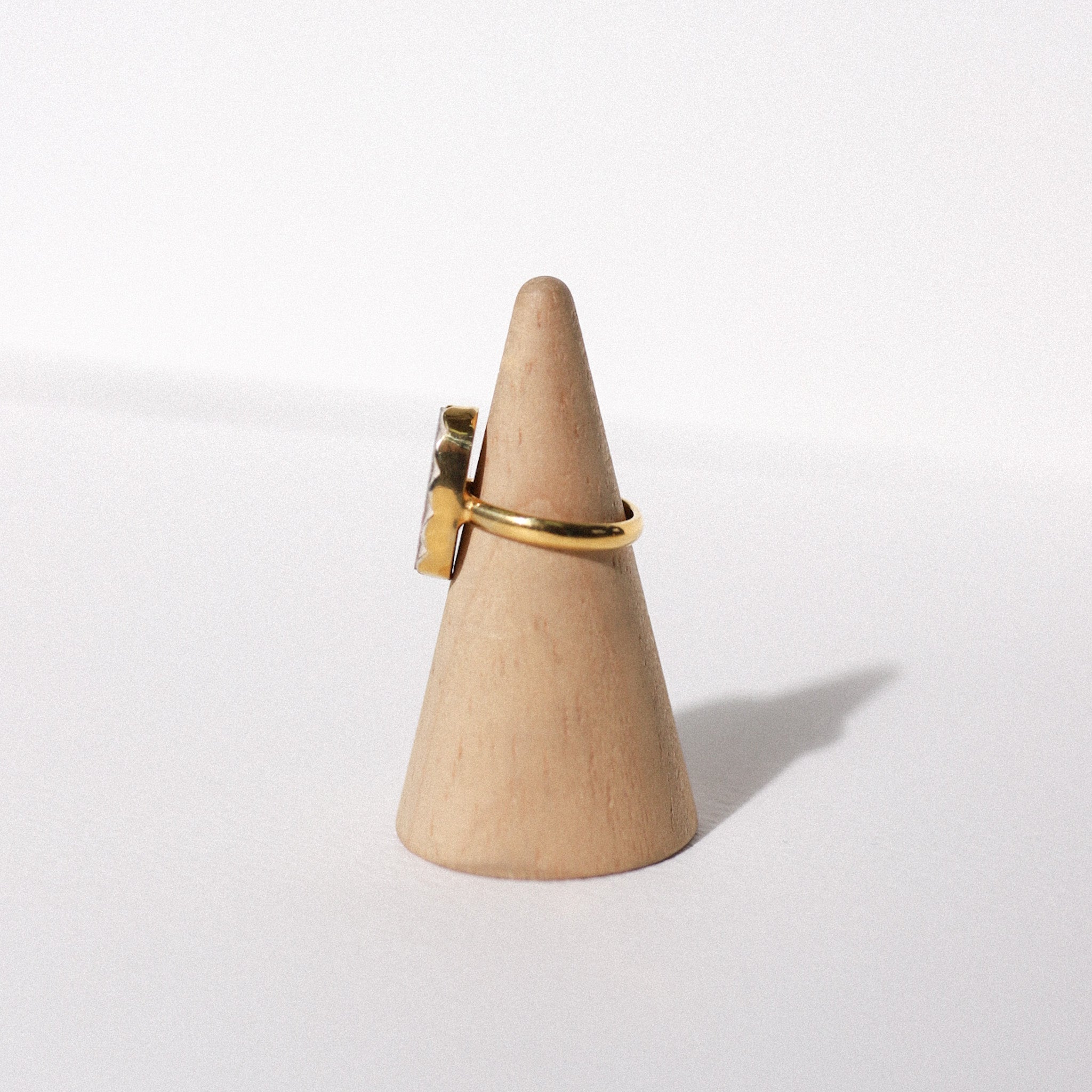 (5) Gold Vintage Plate Ring