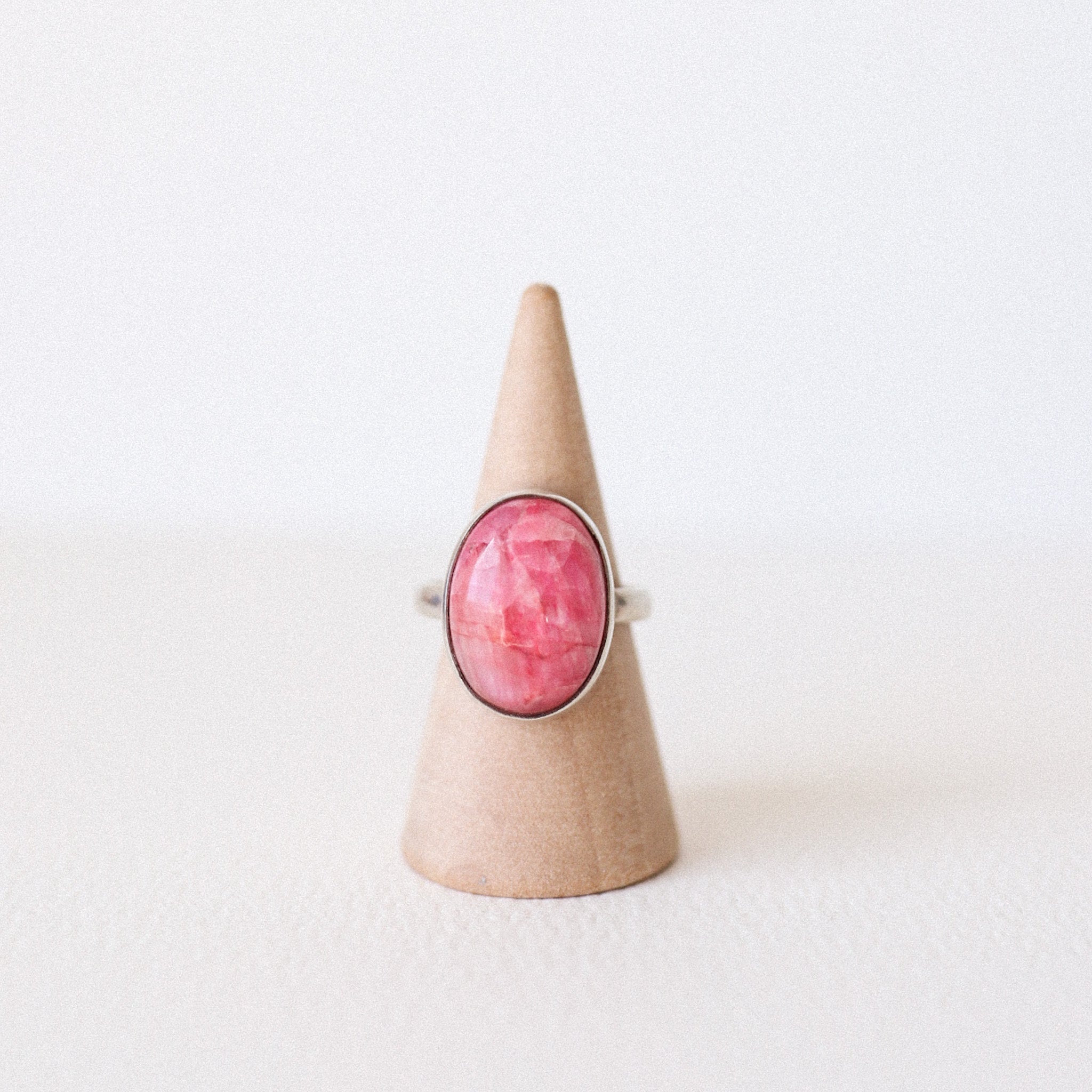 (6+6.5) Silver Pink Moonstone Ring