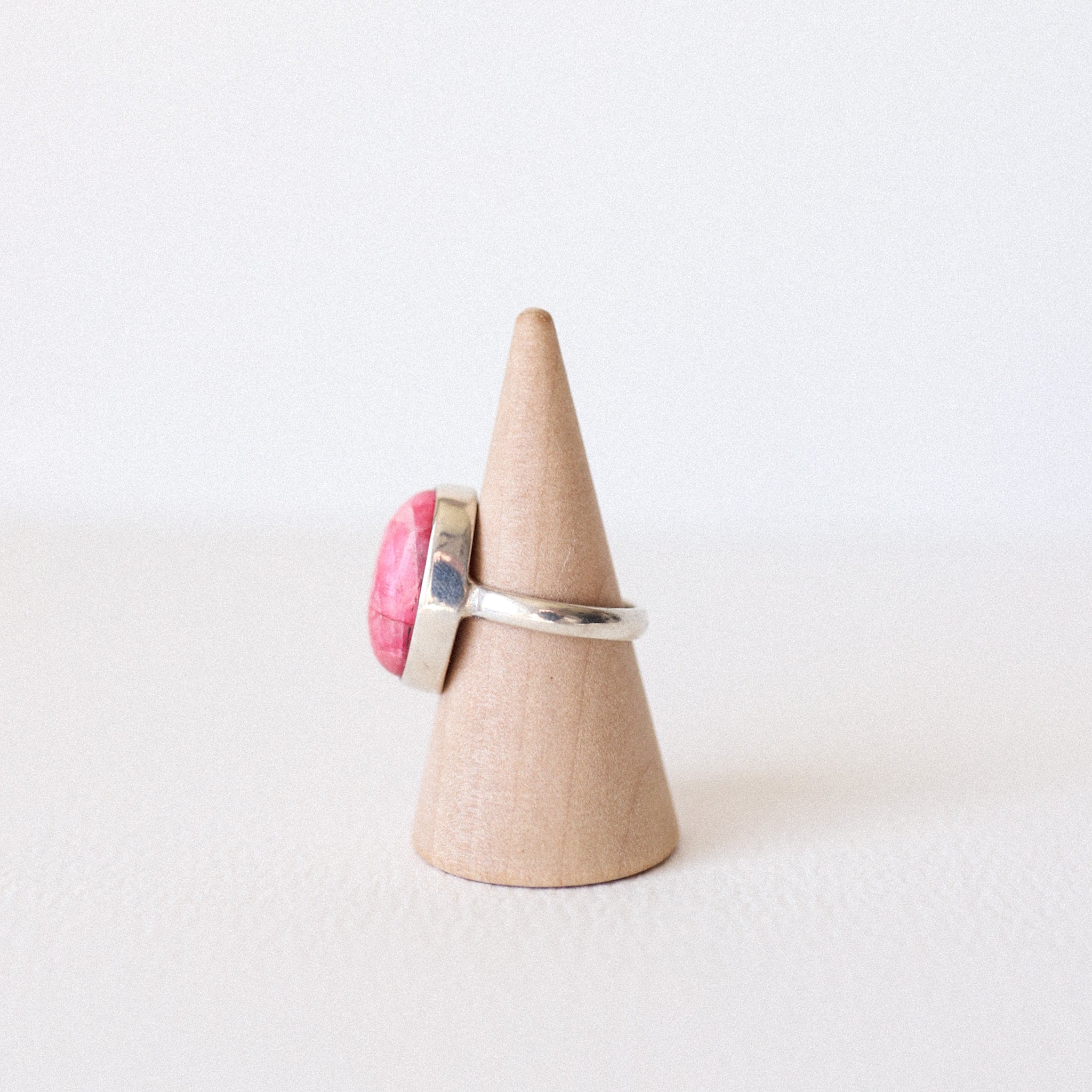 (6+6.5) Silver Pink Moonstone Ring