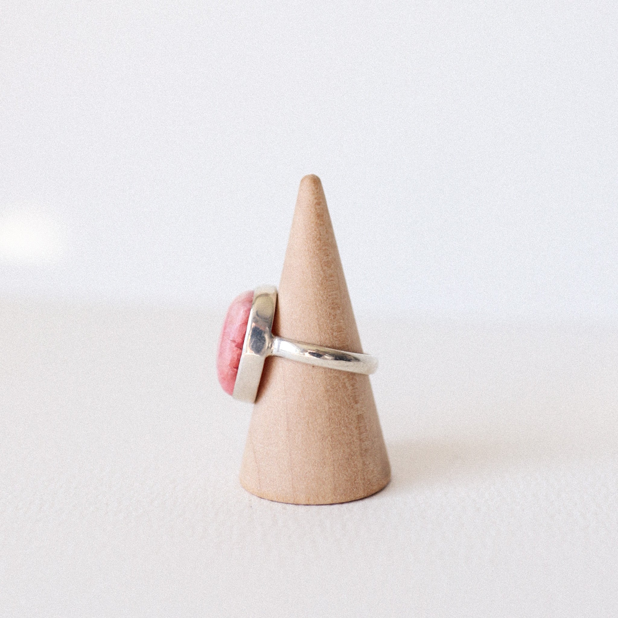 (6+6.5) Silver Pink Moonstone Ring