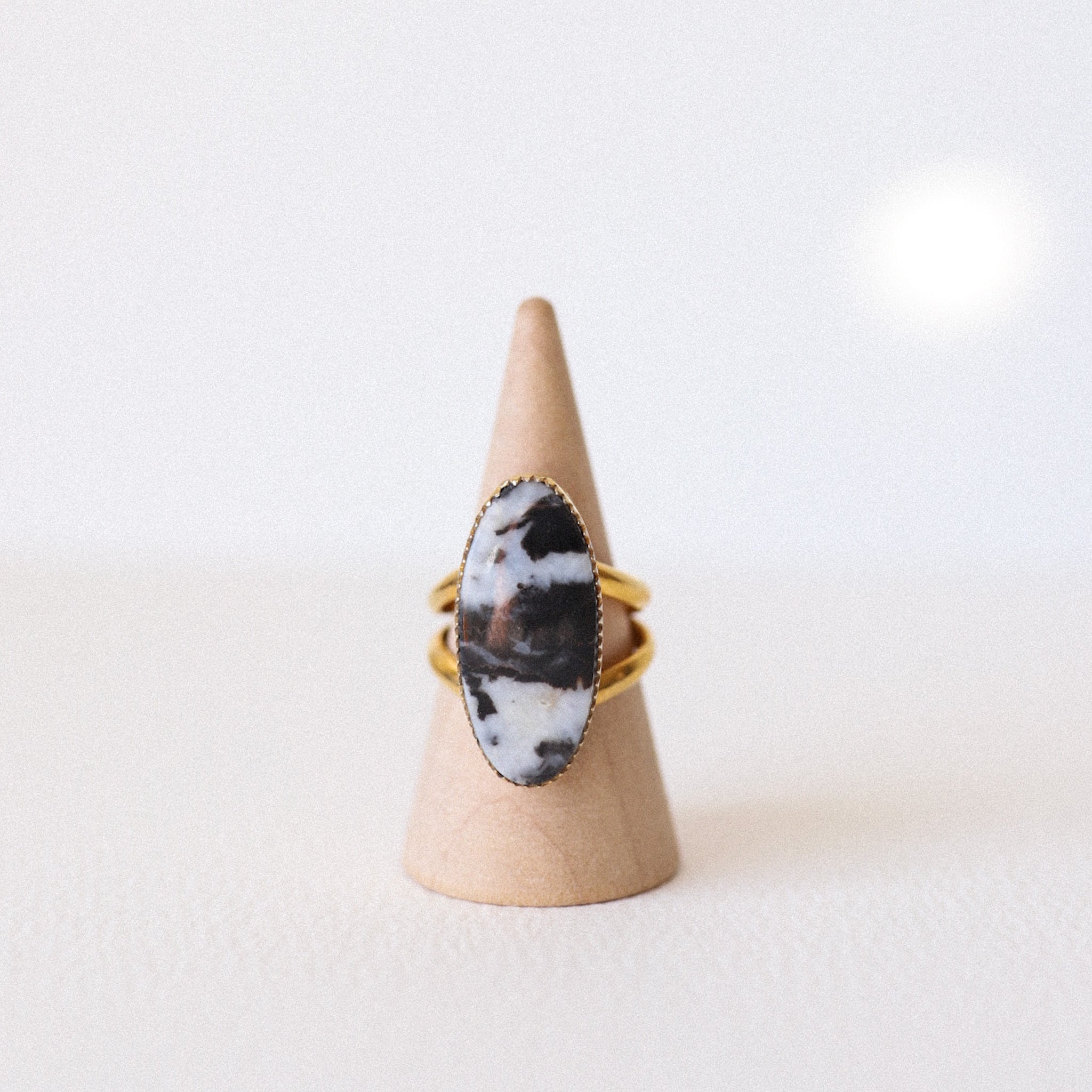 (6.5) Gold Plated Zebra Quartz Ring