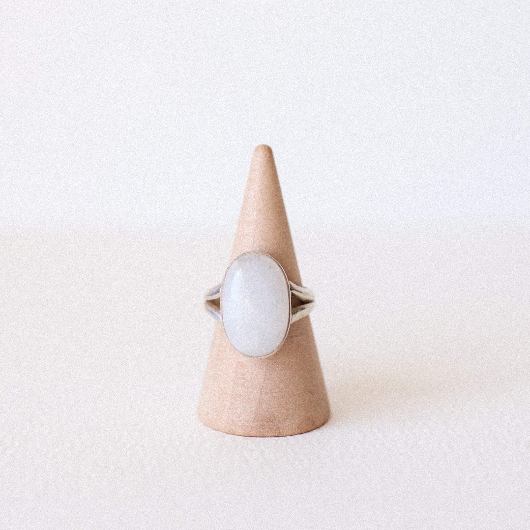 (6.75) Silver Moonstone Ring