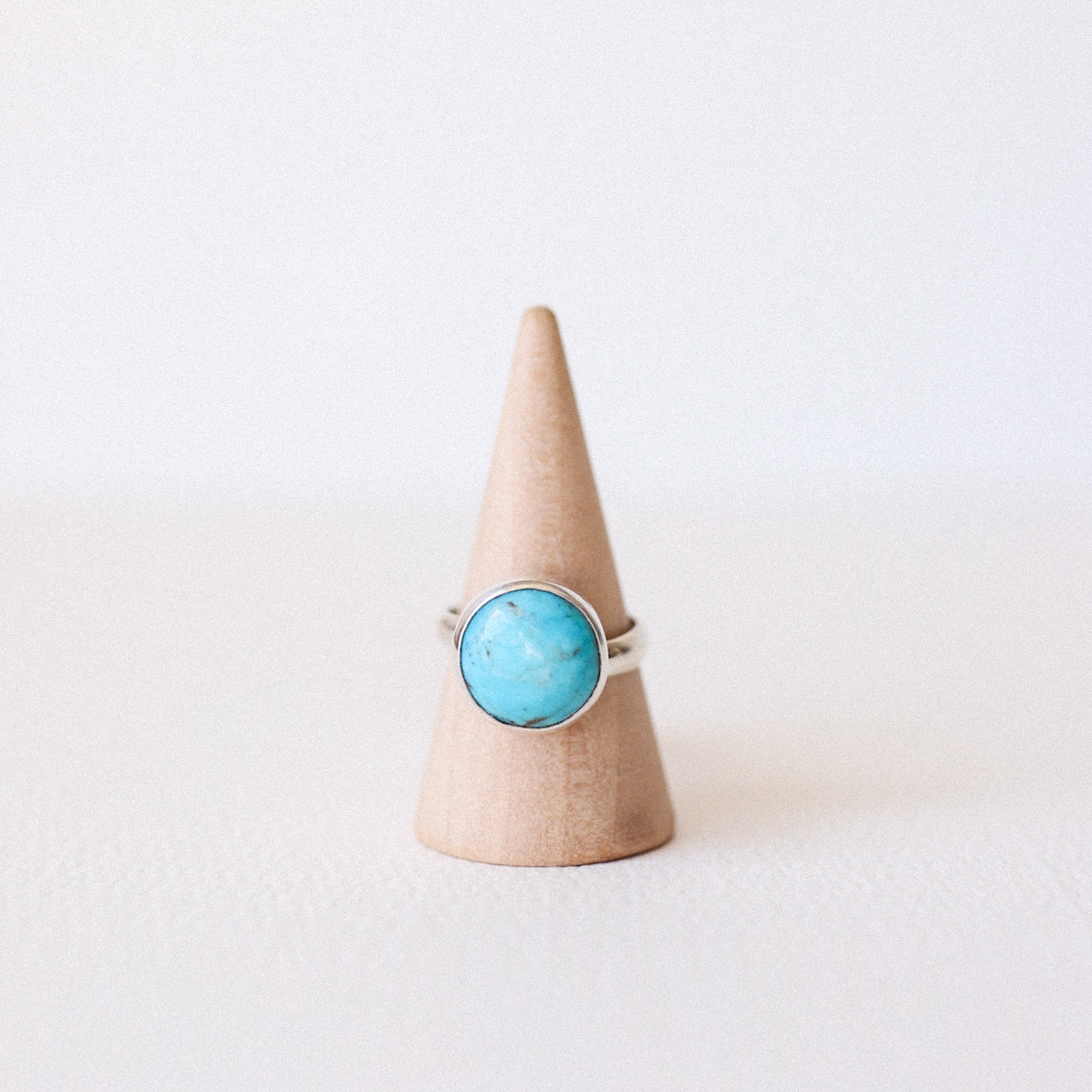 (7.5) Silver Turquoise Adjustable Ring