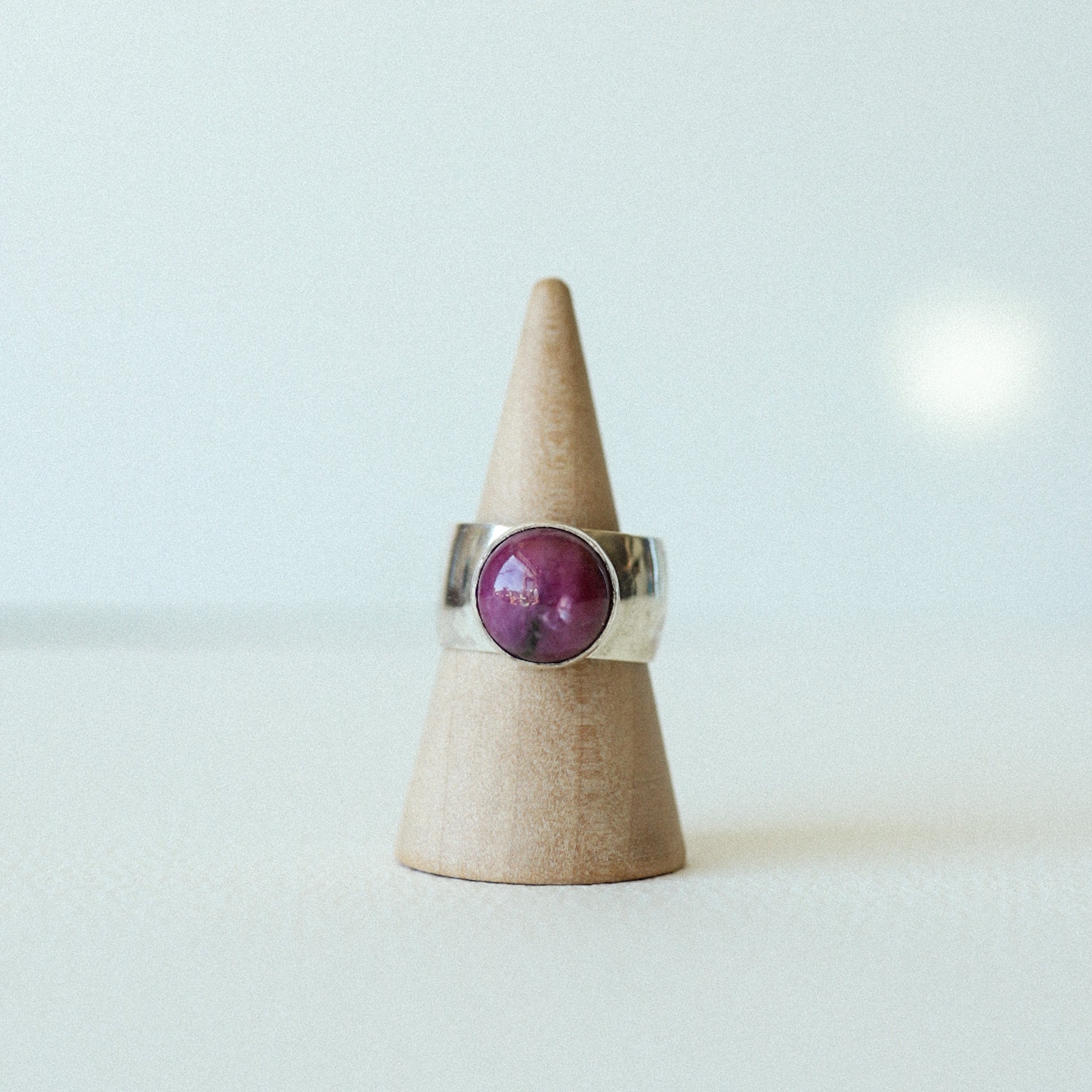 (5.5) Silver Pink Gem Ring
