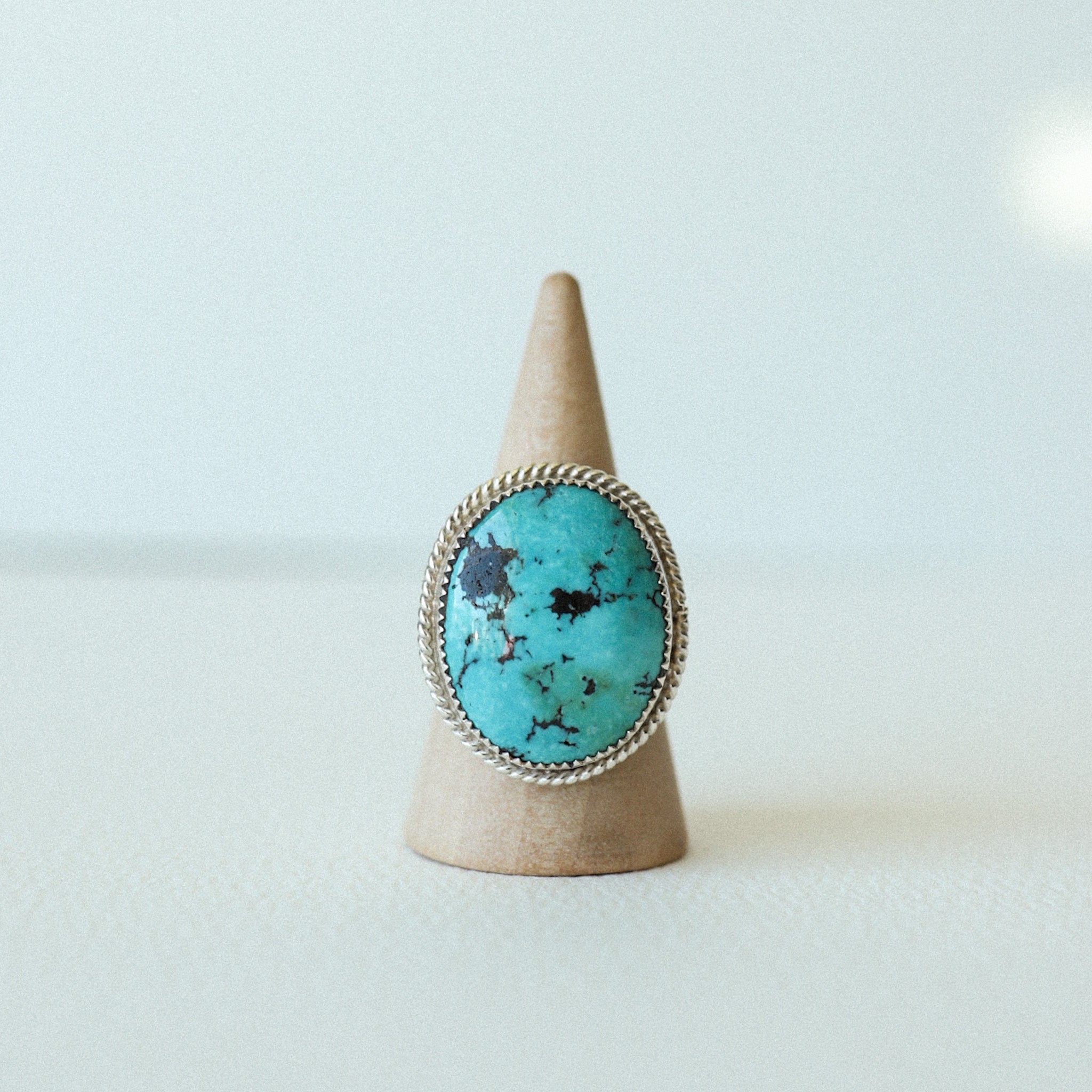 (7.5) Silver Turquoise Ring