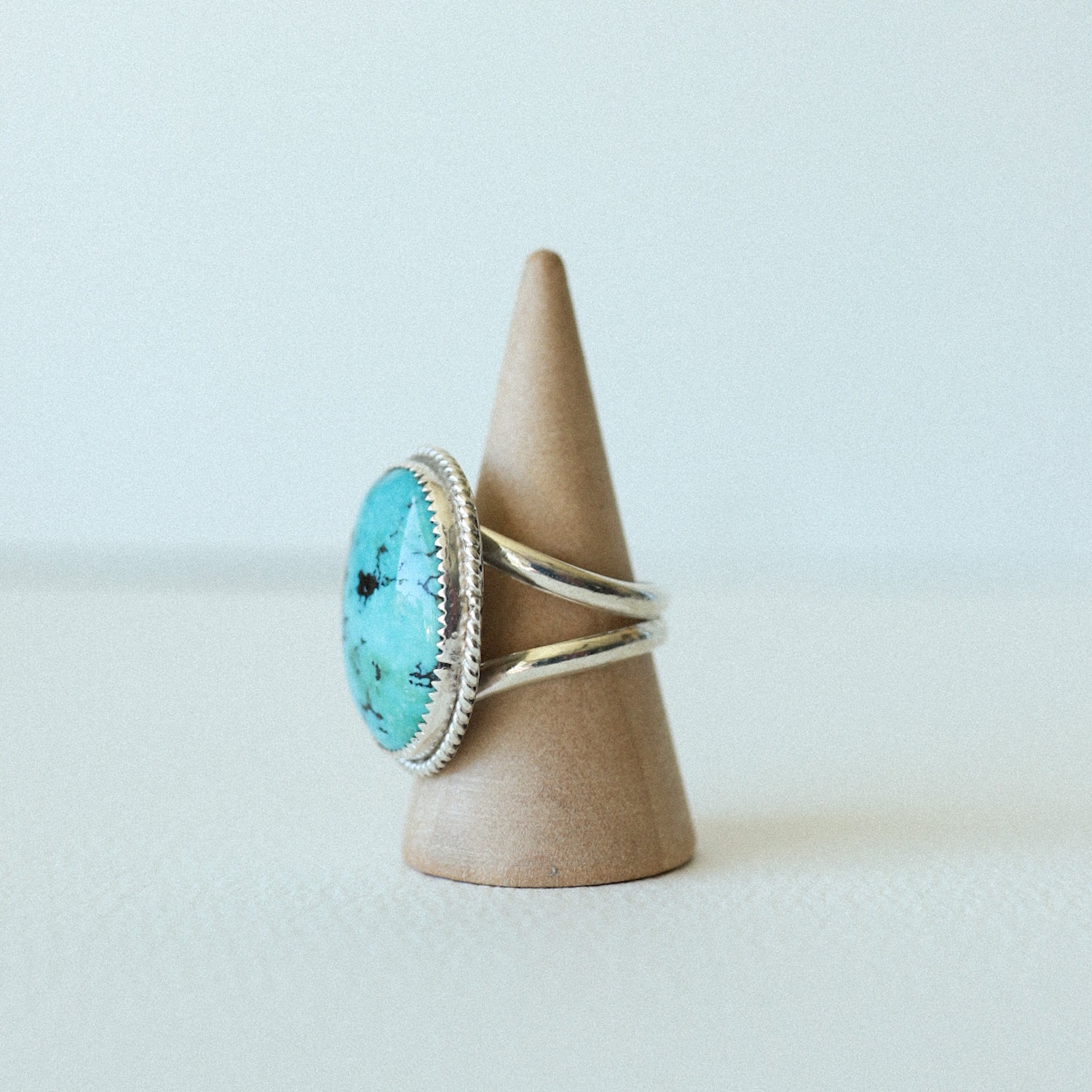 (7.5) Silver Turquoise Ring
