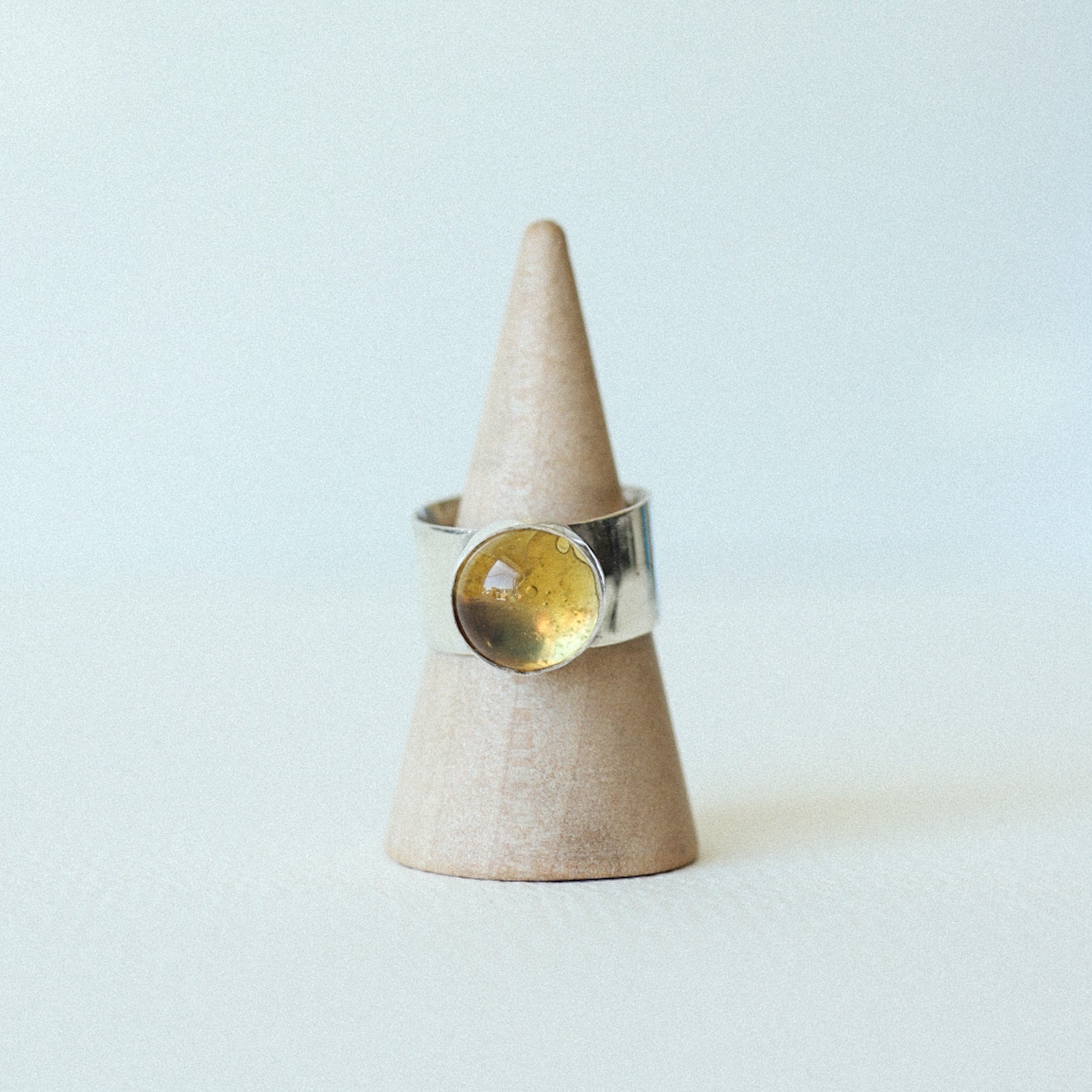 (5.25) Silver Citrine Ring