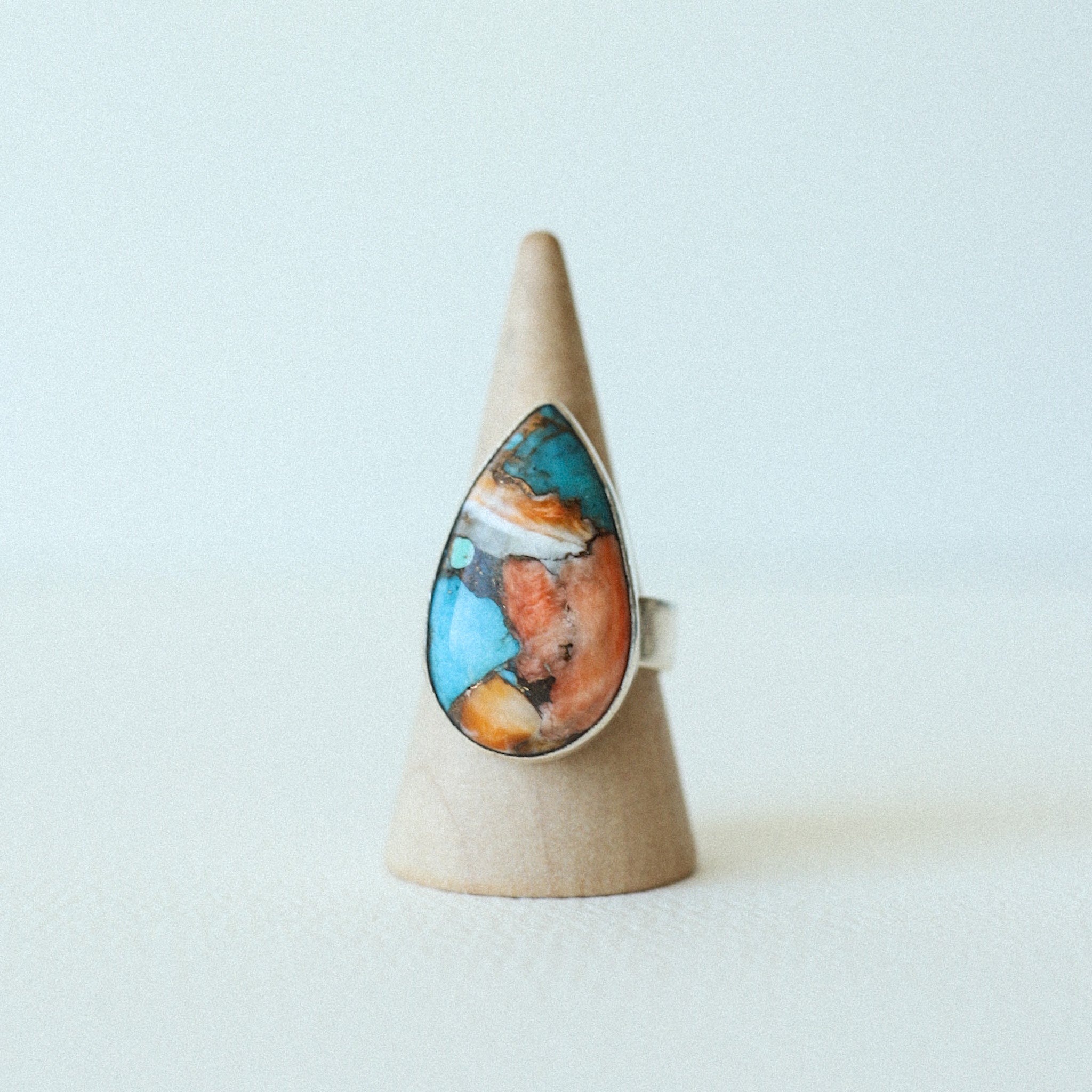 (8) Silver Spiny Oyster Turquoise Ring