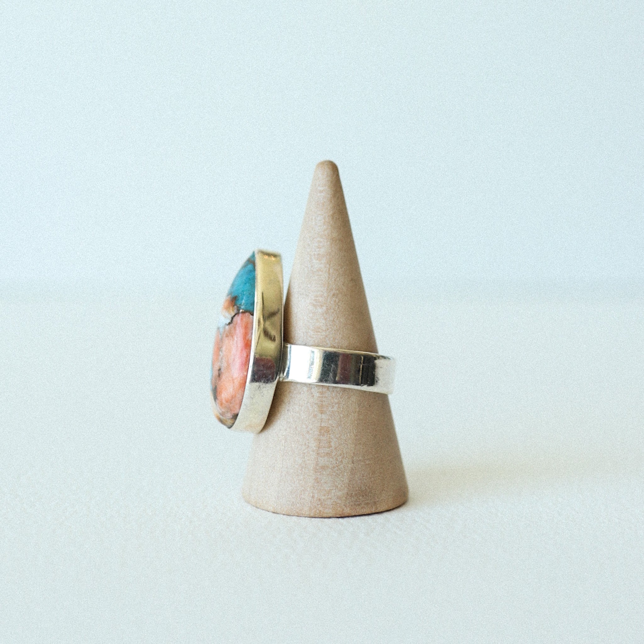 (8) Silver Spiny Oyster Turquoise Ring