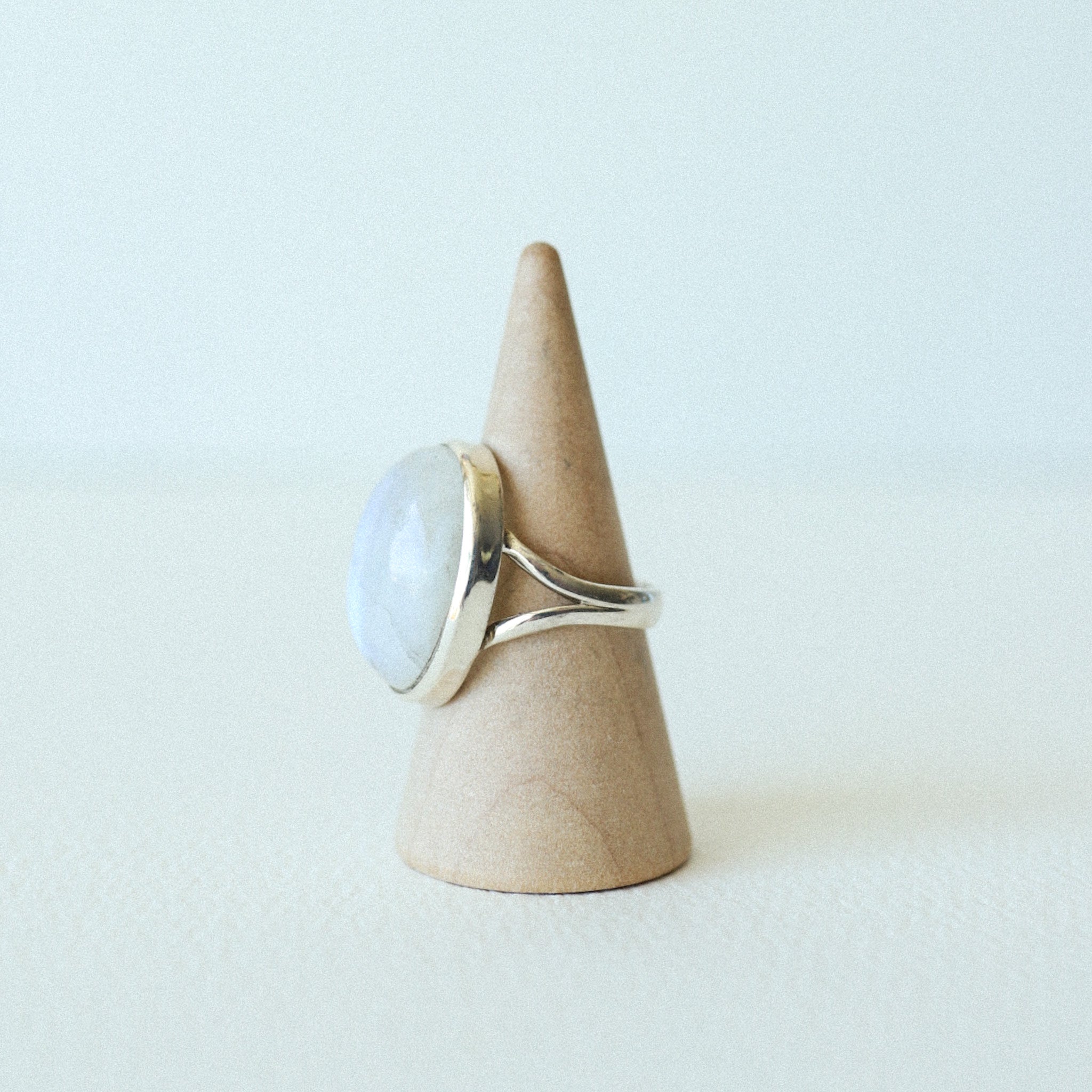 (5.5) Silver Moonstone Ring