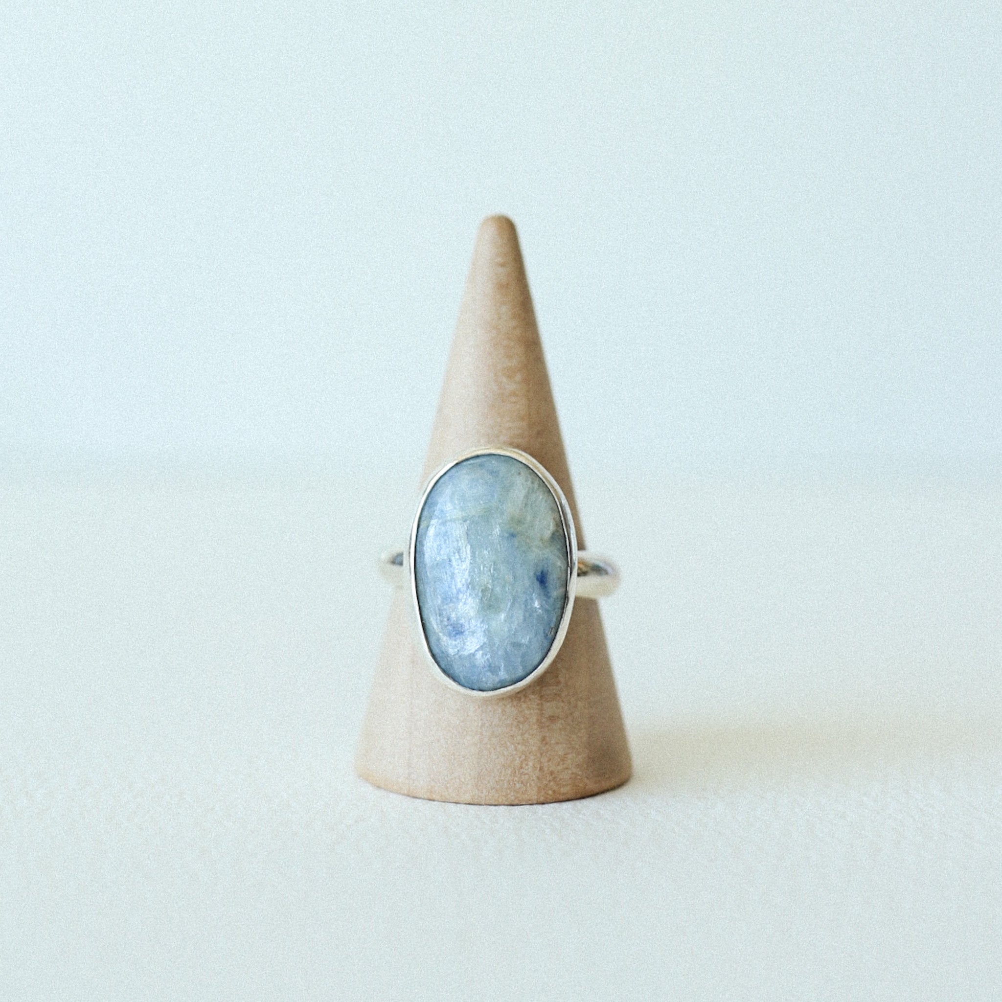 (7.5) Silver Kyanite Ring