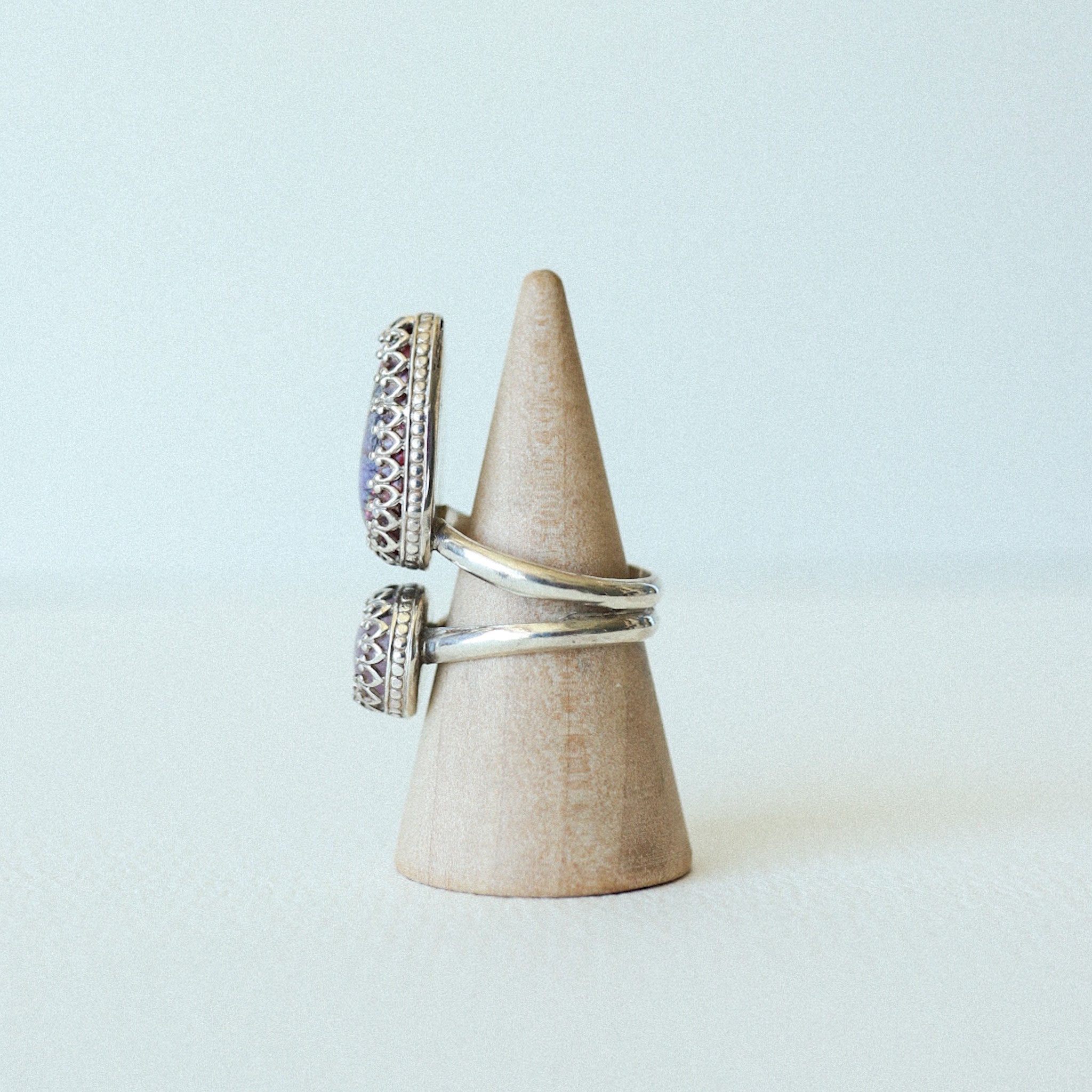 (5.5) Silver Kunzite and Glass Ring
