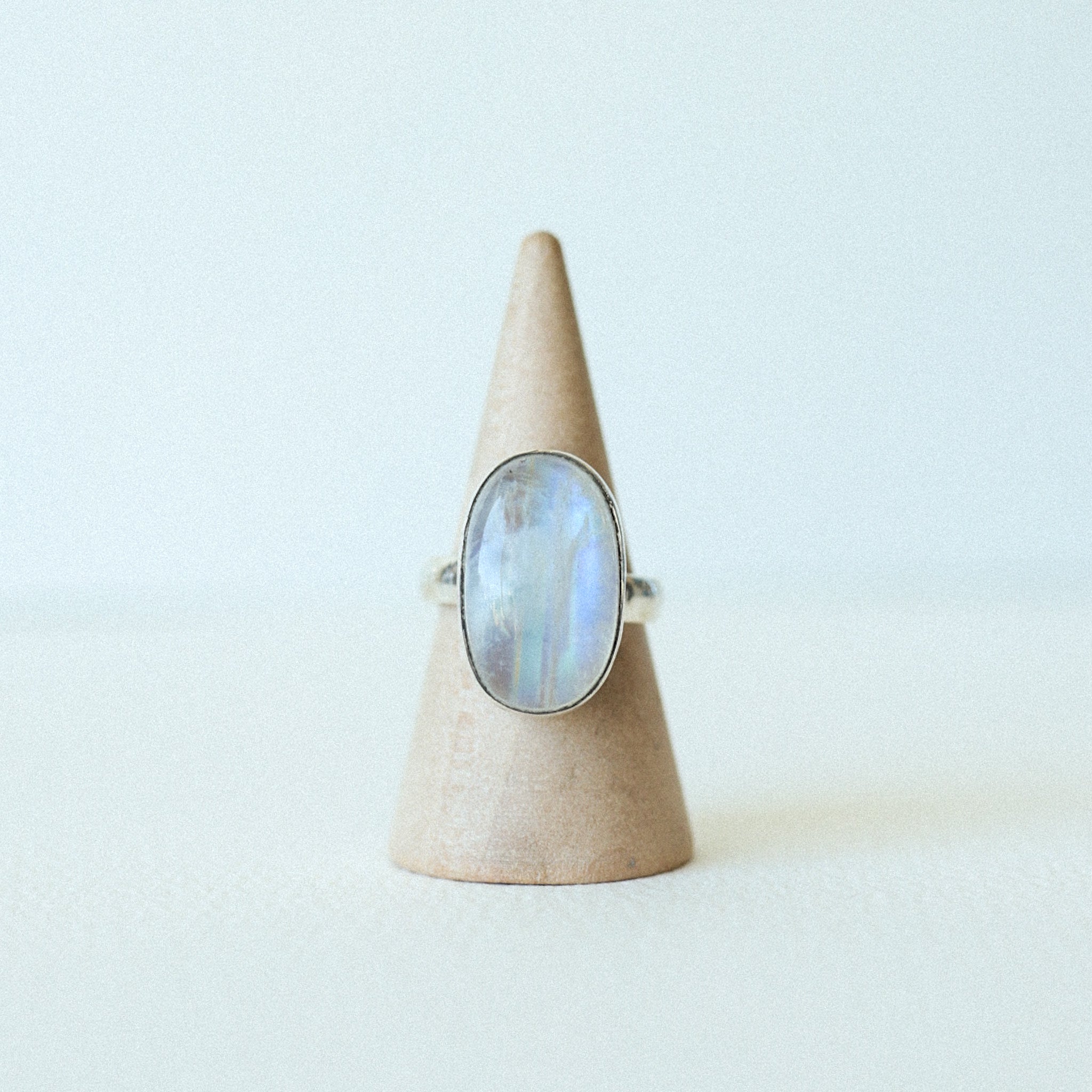 (5.75) Silver Rainbow Moonstone Gem Ring