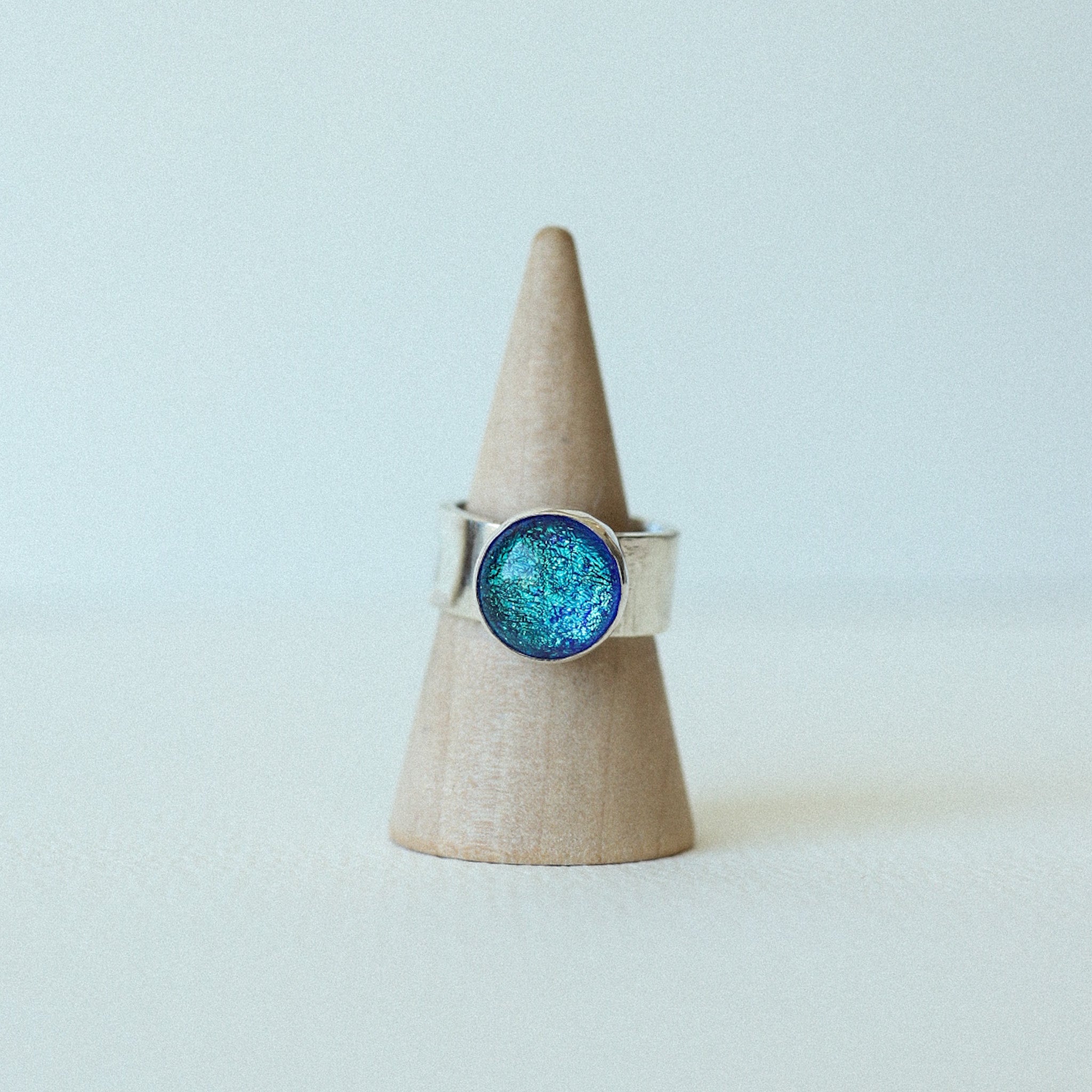 (5.75) Silver Glass Ring