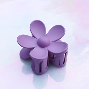 
            
                Load image into Gallery viewer, Purple Flower Hair Clip
            
        