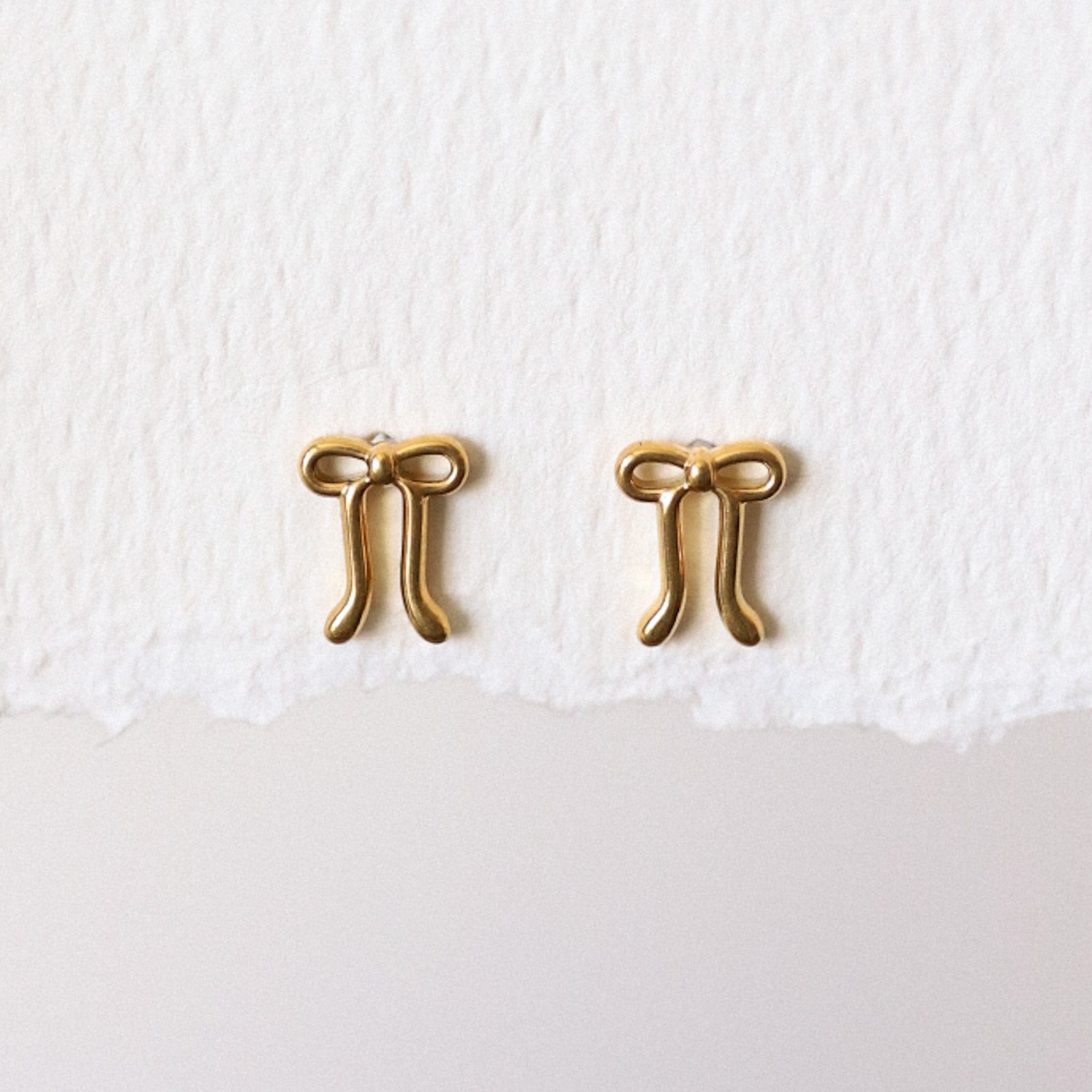 Bow Stud Earring - Gold or Silver