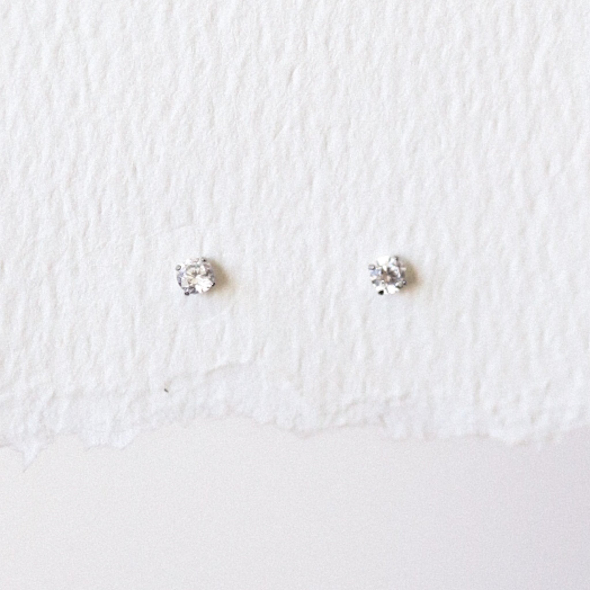 4mm CZ Threadless Stud Earring - Gold or Silver