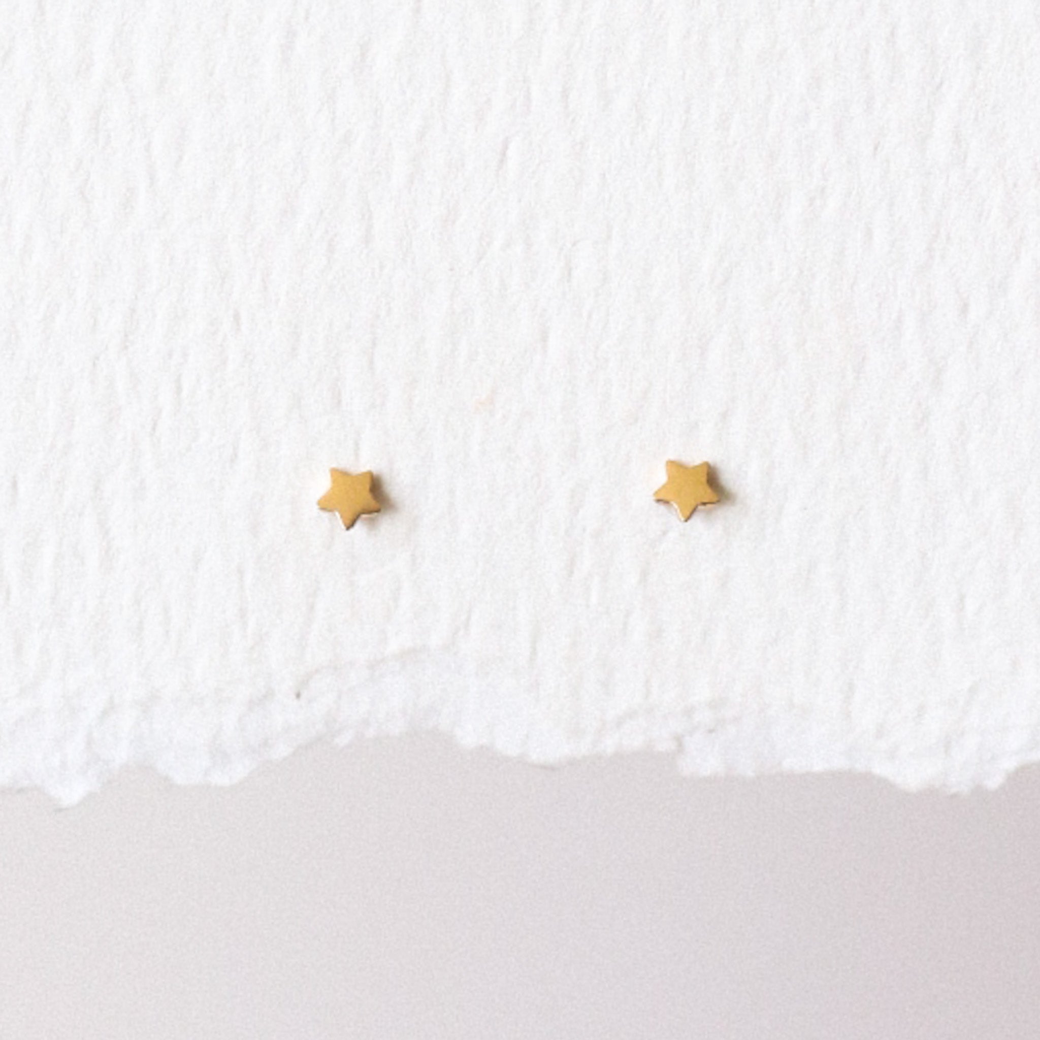Star Stud Threadless Earring - Gold or Silver