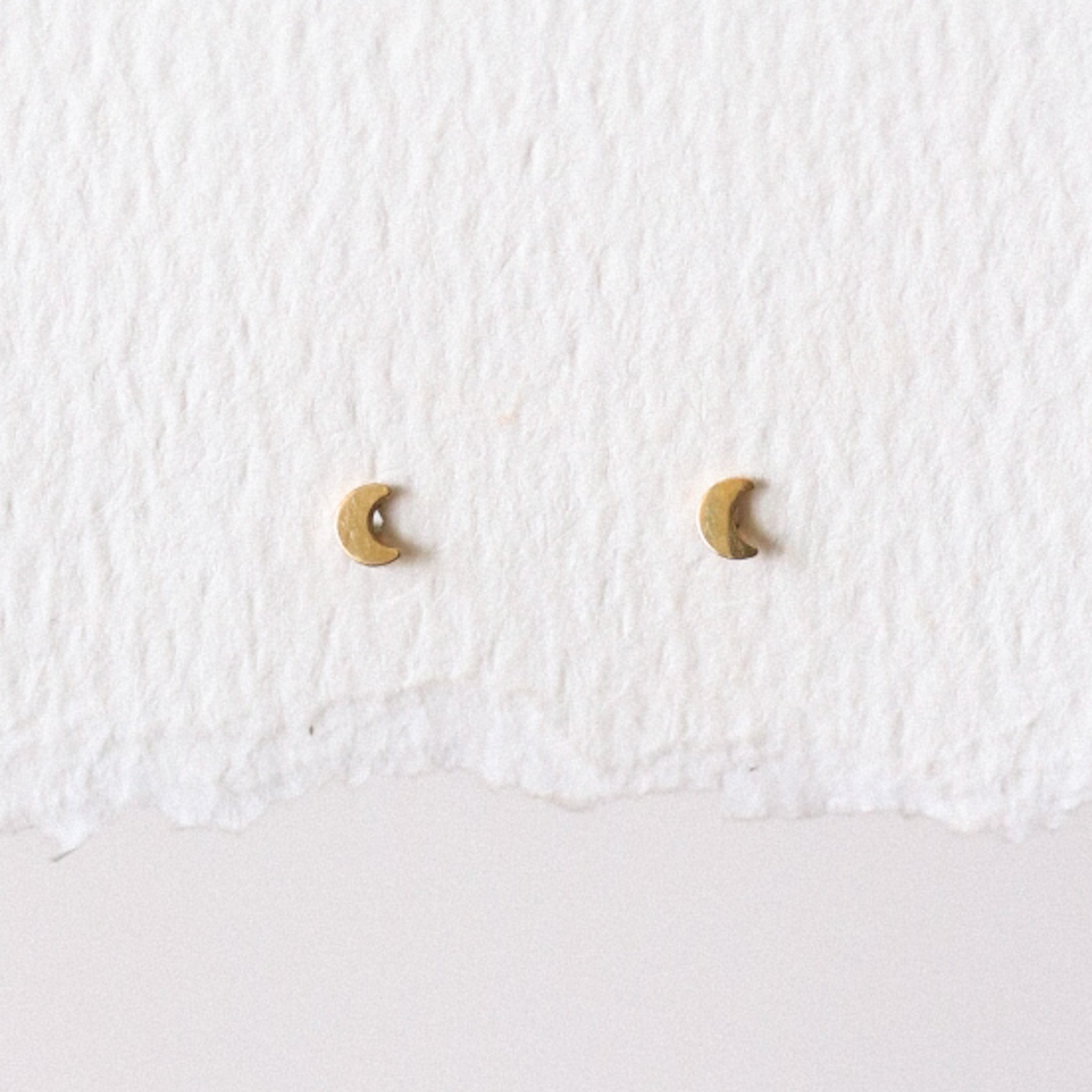 Moon Stud Threadless Earring - Silver or Gold