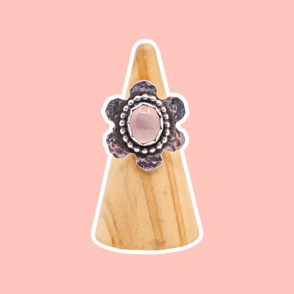 
            
                Load image into Gallery viewer, (6.75) Silver Rose Quartz Ring
            
        