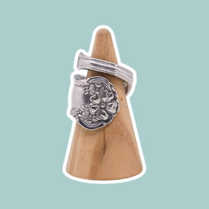 (8) Spoon Ring