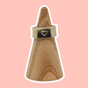 
            
                Load image into Gallery viewer, (4.75) Gold Heart Band
            
        