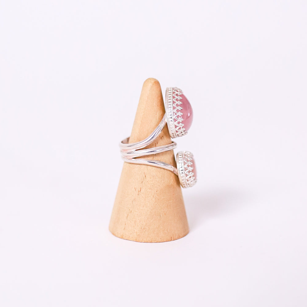 
            
                Load image into Gallery viewer, (7.5) Silver Rose Quartz Ring
            
        