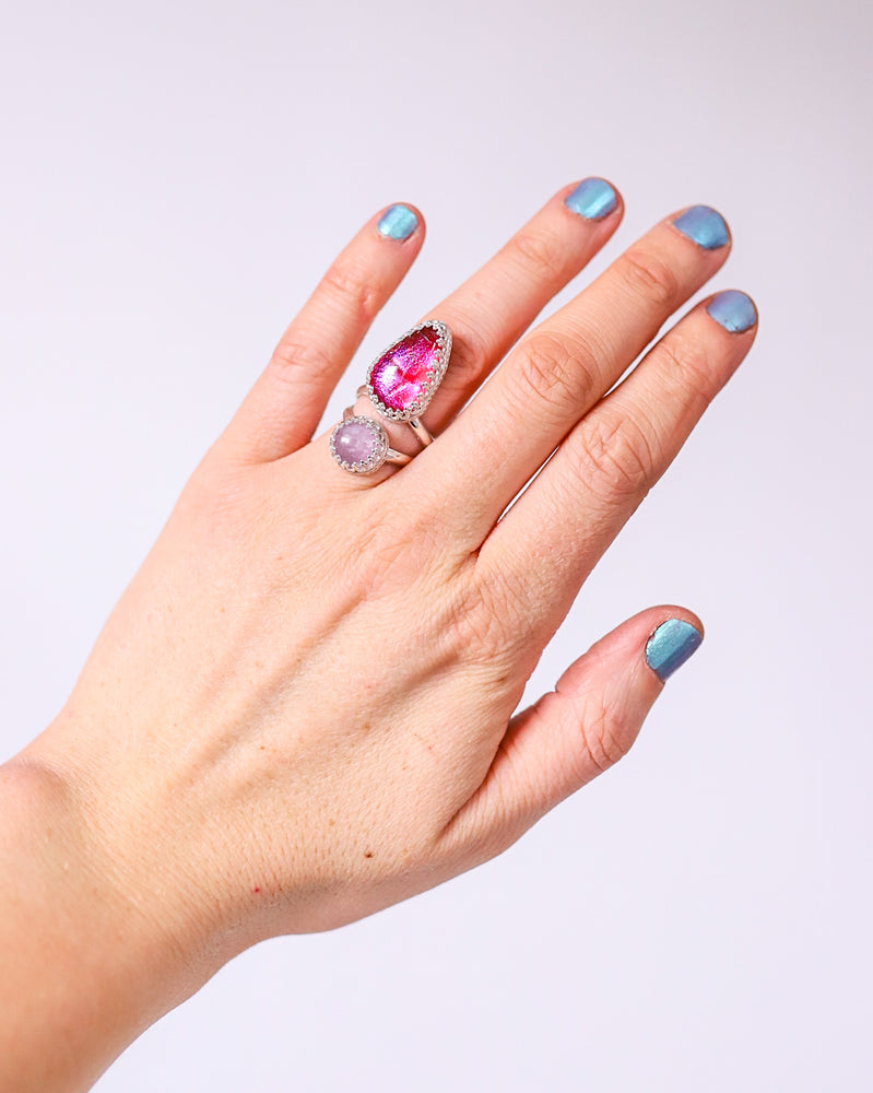 
            
                Load image into Gallery viewer, (5.5) Silver Kunzite and Glass Ring
            
        