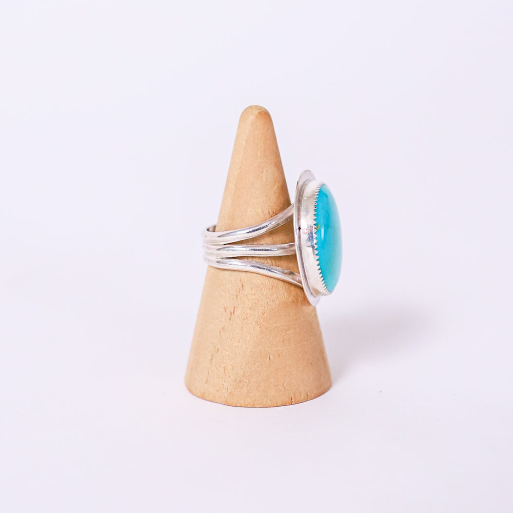 (8.5) Silver Turquoise Ring