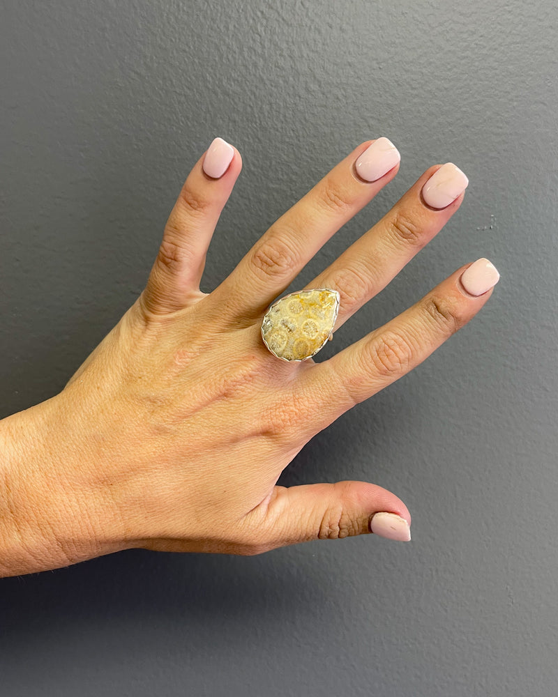 (6.75) Silver Fossil Coral Ring